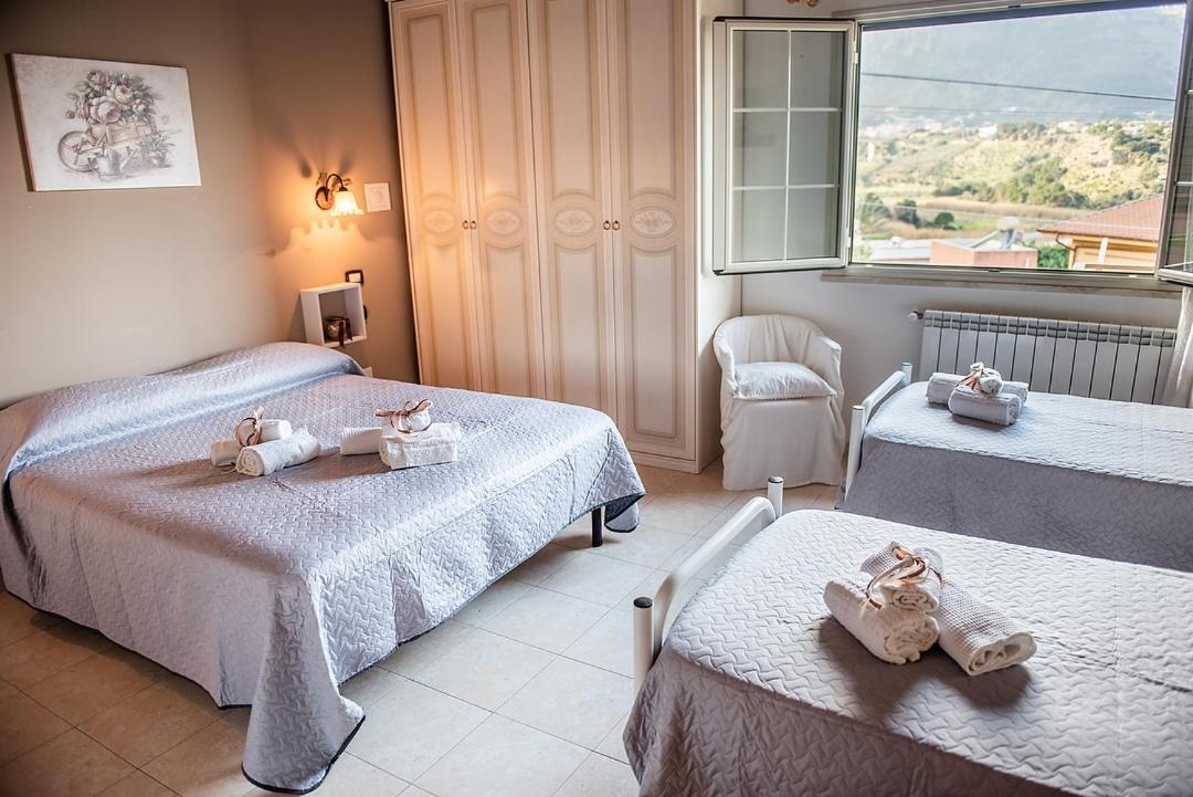 Sciuscia' Bed & Breakfast Alcamo Luaran gambar